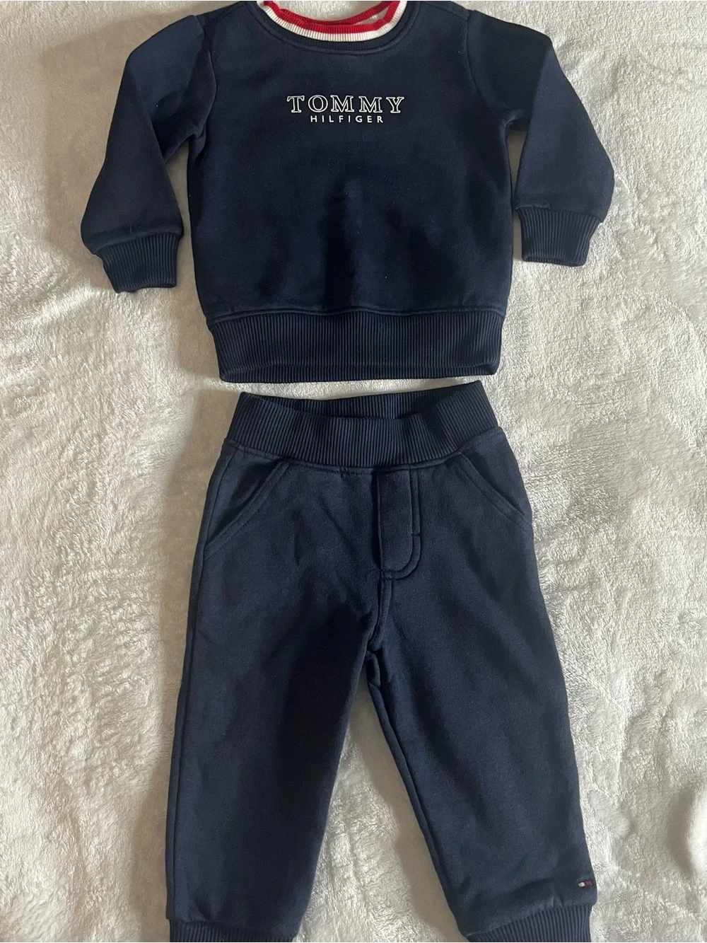 Tommy Hilfiger Navy Kids Sweatshirt & Jogger Set Sz 12‎ M
